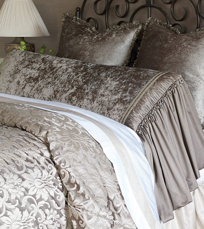 Dermis Taupe Grand Sham
