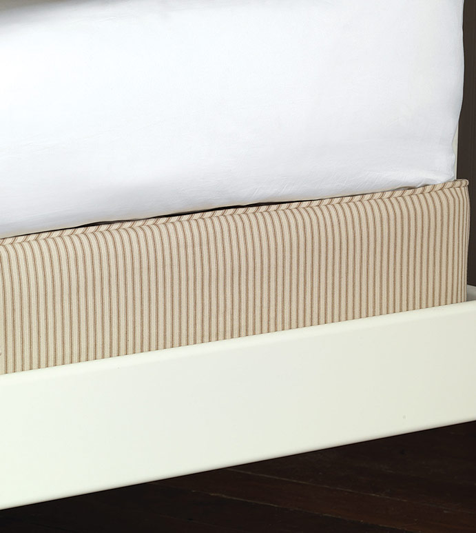 Heirloom Celery Box Spring Cover Q