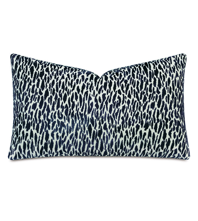 Earl Woven Decorative Pillow In Indigo