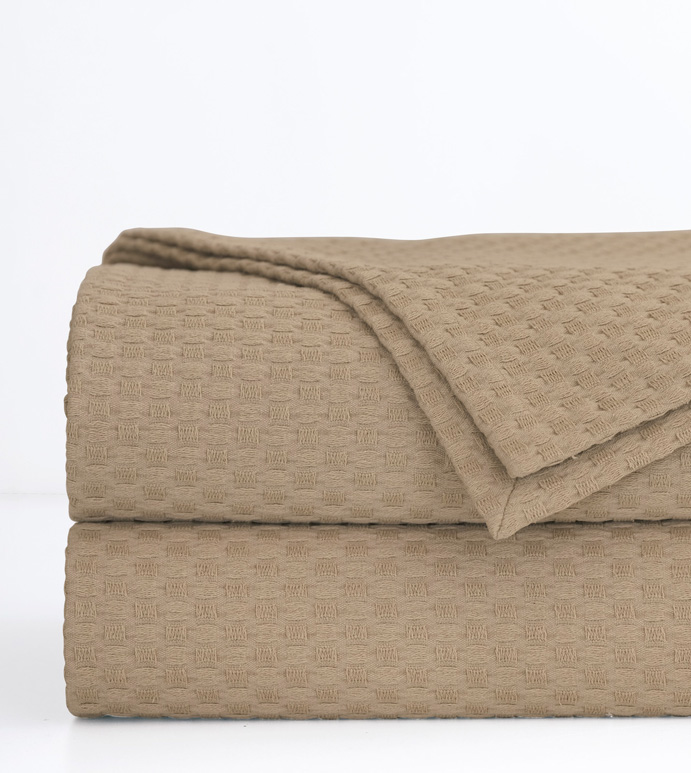 Tegan Matelasse Coverlet In Sand