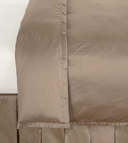 Serico Taupe With Lena Pleat Duvet