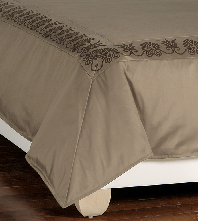 Anthemion Taupe/Brown Duvet Cover