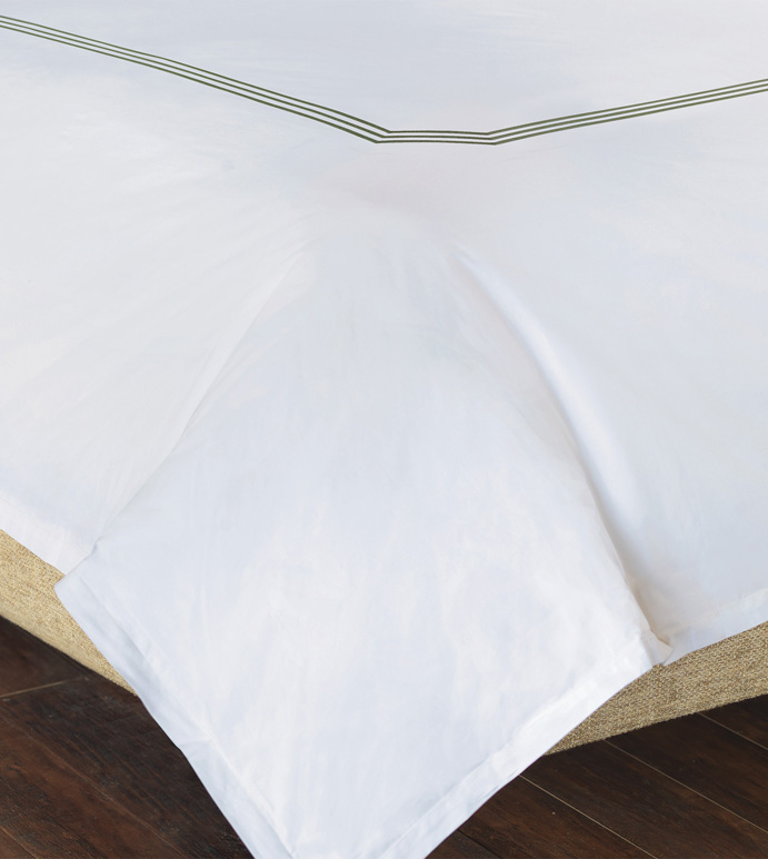 Tessa White/Oliva Duvet Cover