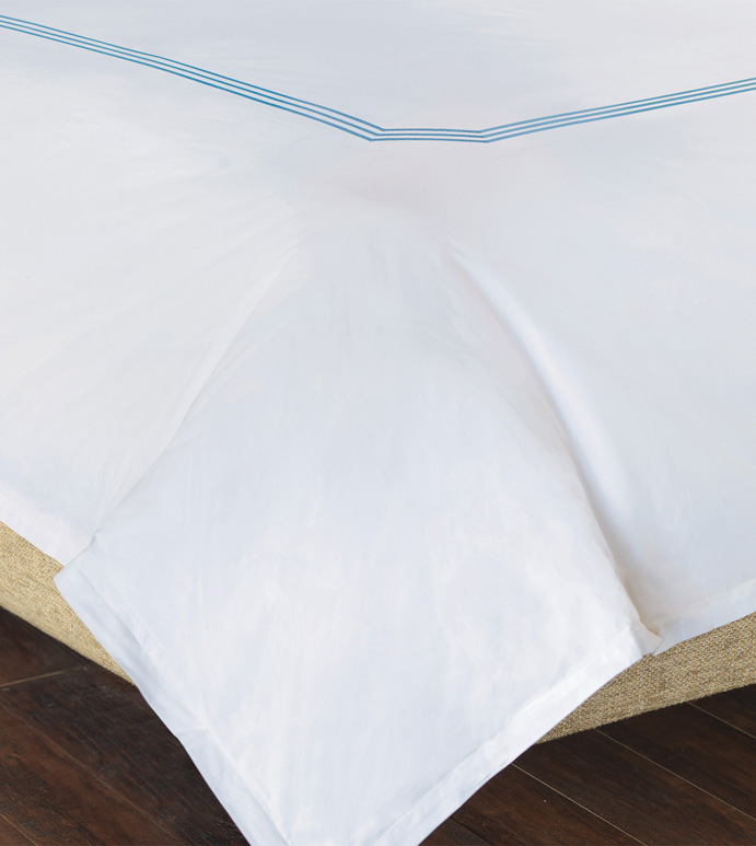 Tessa White/Sky Duvet Cover