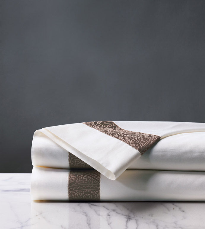 Cornice White/Truffle Flat Sheet