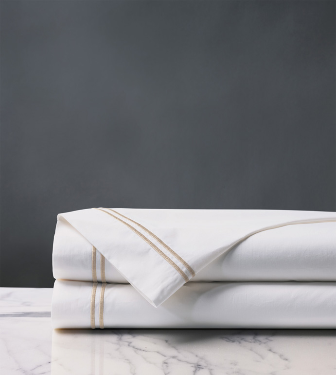 Enzo Satin Stitch Flat Sheet in Bisque