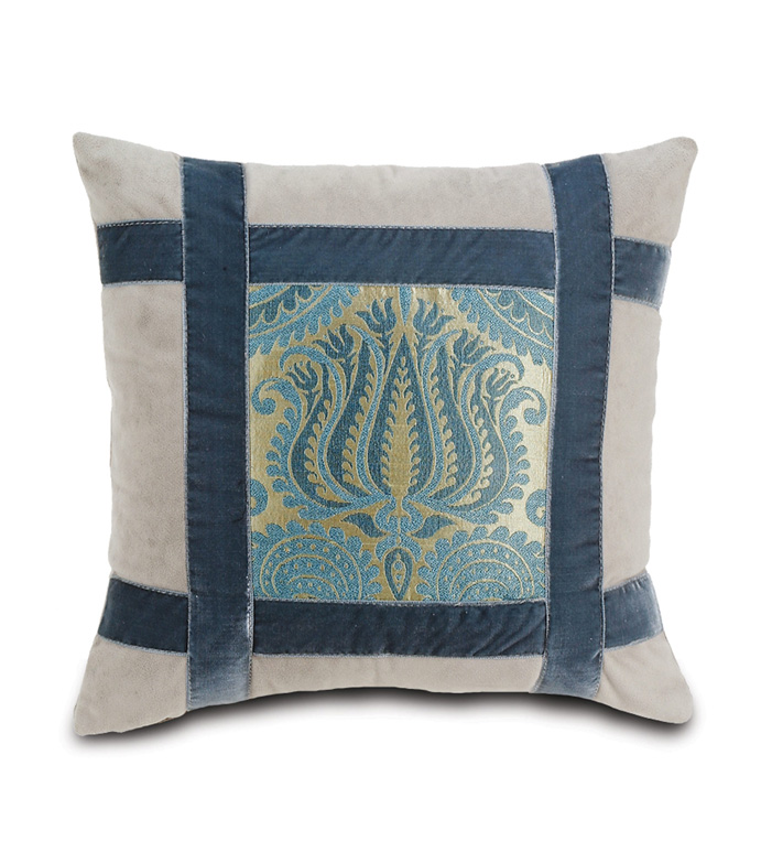 Isla Bordered With Russell Spa Pillow