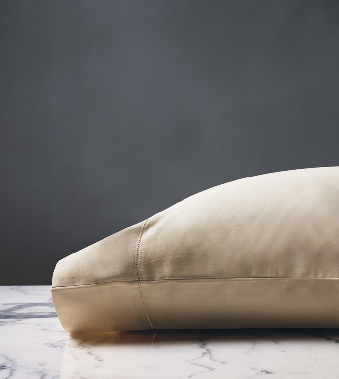 Deluca Sateen Pillowcase in Almond