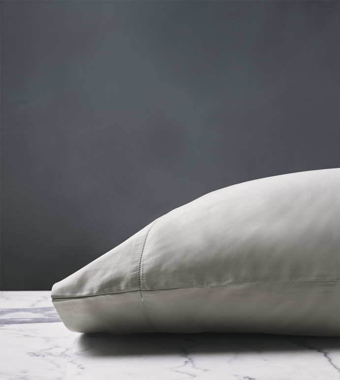 Deluca Sateen Pillowcase in Dove