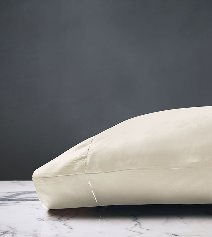 Deluca Sateen Pillowcase in Ivory