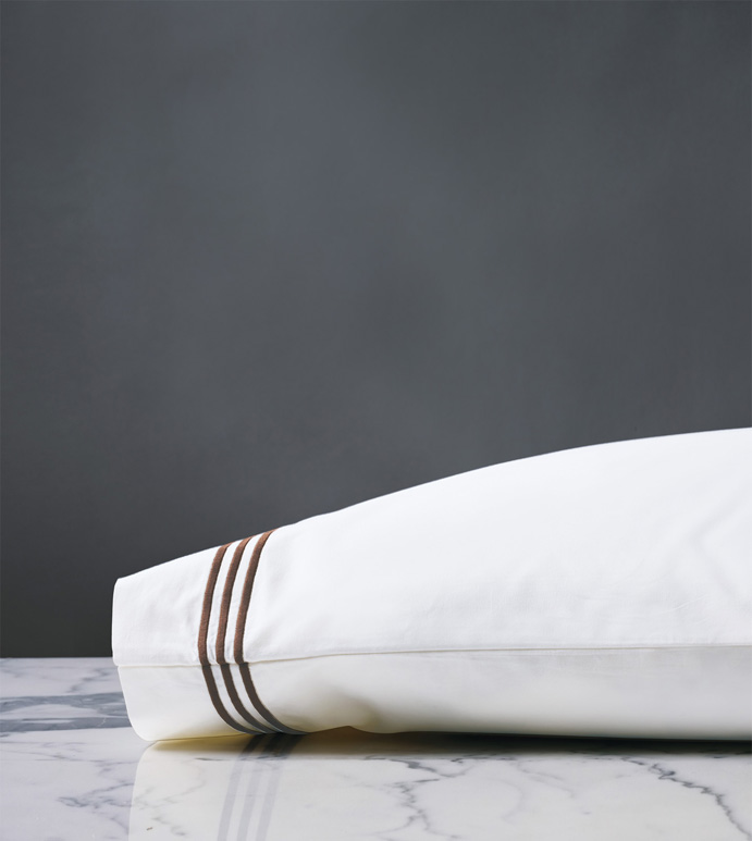 Tessa Satin Stitch Pillowcase in White/Brown