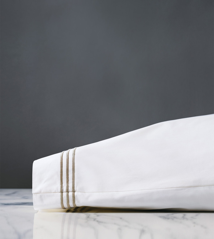 Tessa Satin Stitch Pillowcase in White/Sable