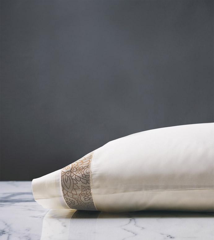 Cornice Lunetta Ivory/Biscotti Pillowcase
