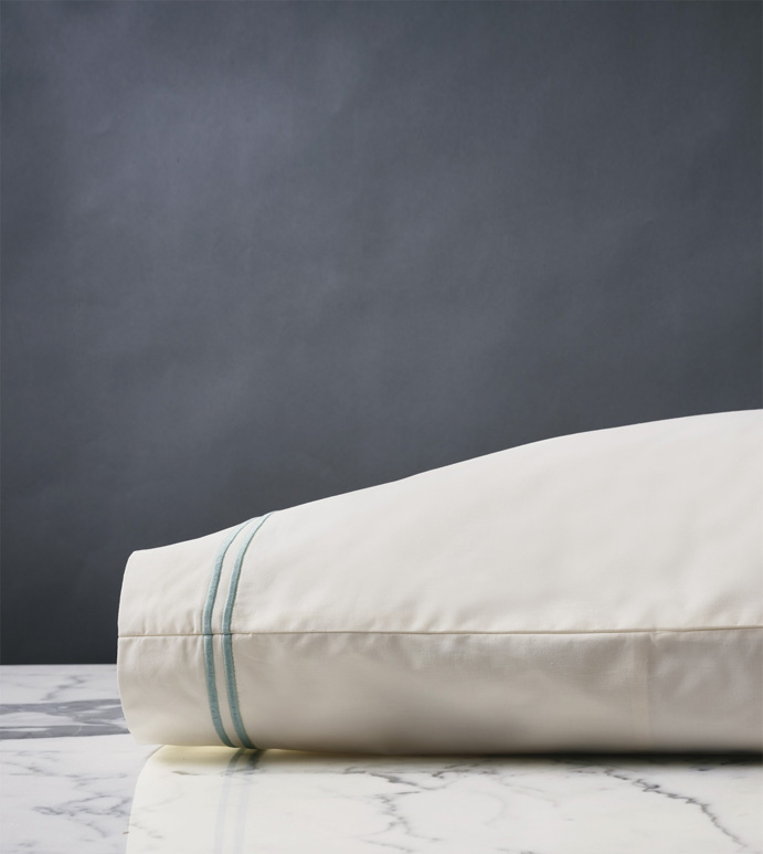 Enzo Ivory/Lake Pillowcase