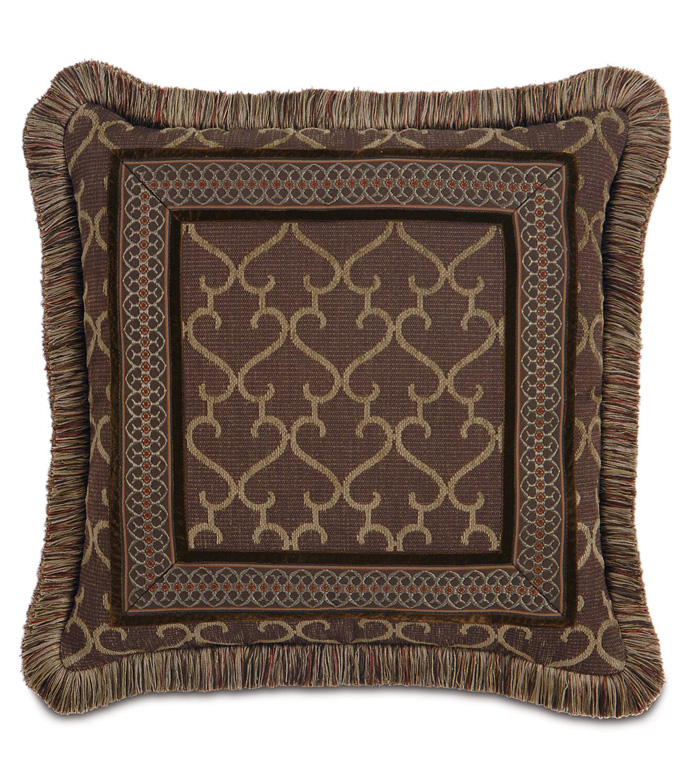 Larissa Moss With Border