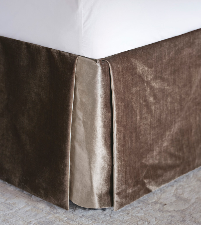 LAETITIA VELVET BED SKIRT