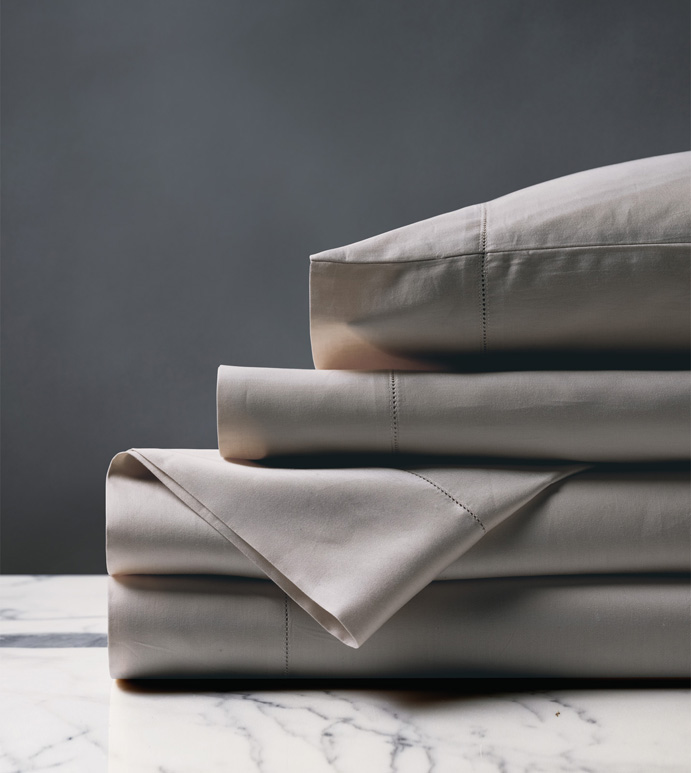 Deluca Sateen Sheet Set in Fawn