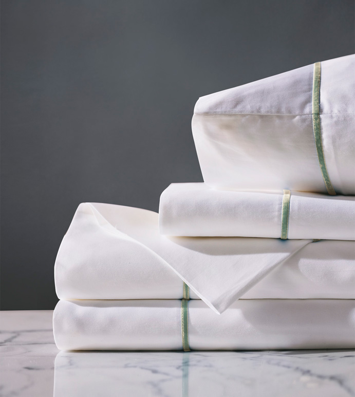 Linea Sheet Set In White & Aloe