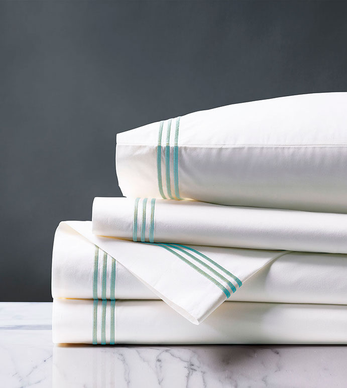 Tessa White/Lake Sheet Set