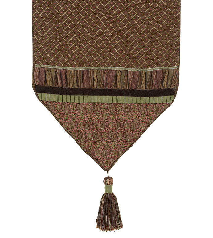 Candace Berry Ends Runner