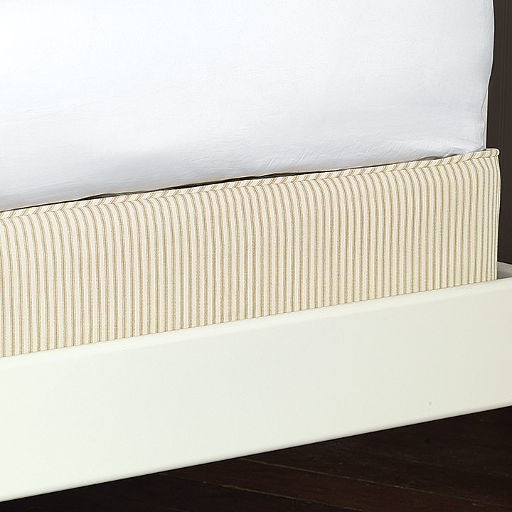 Heirloom Vanilla Box Spring Cover Q