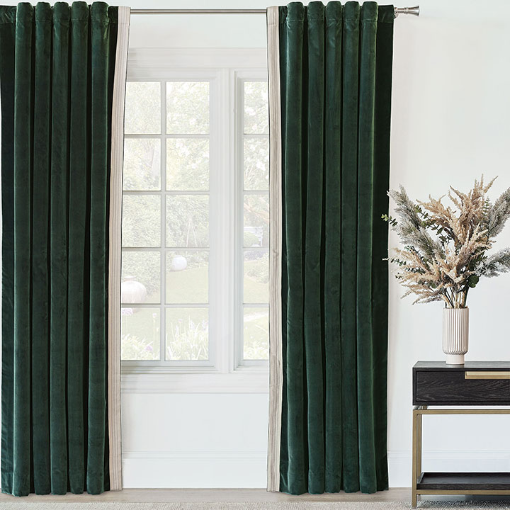 ESMERALDA VELVET CURTAIN PANEL