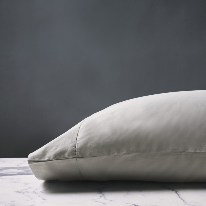 Deluca Sateen Pillowcase in Dove