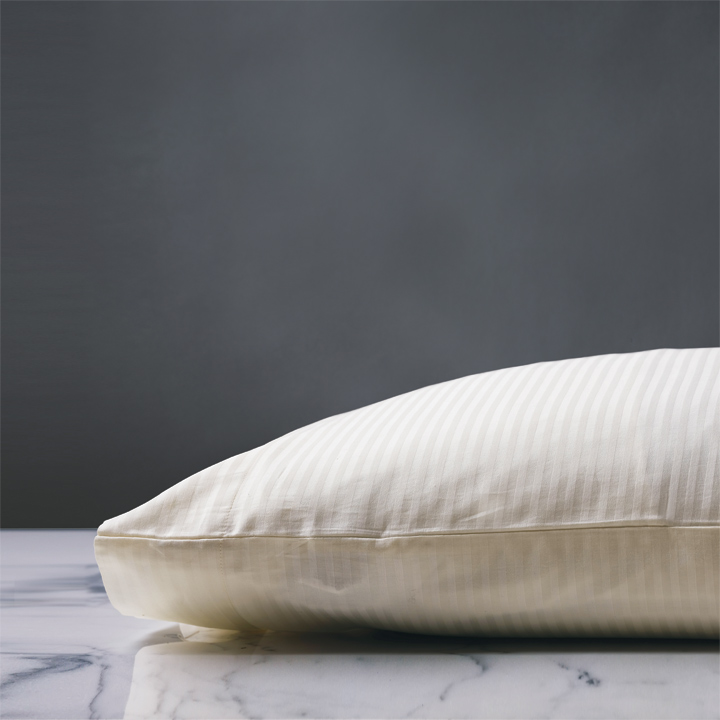 Emilio Jacquard Stripe Pillowcases in Ivory