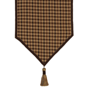 Mansfield Acorn Runner