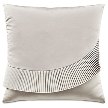 ROMILLY PLEATED APPLIQUE DECORATIVE PILLOW