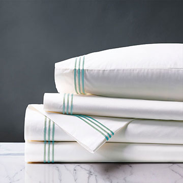 Tessa White/Lake Sheet Set