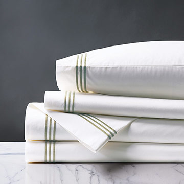 Tessa White/Pear Sheet Set