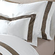 Cornice Lunetta White/Truffle Pillowcase